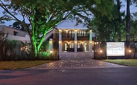 Lalapanzi Guest House
